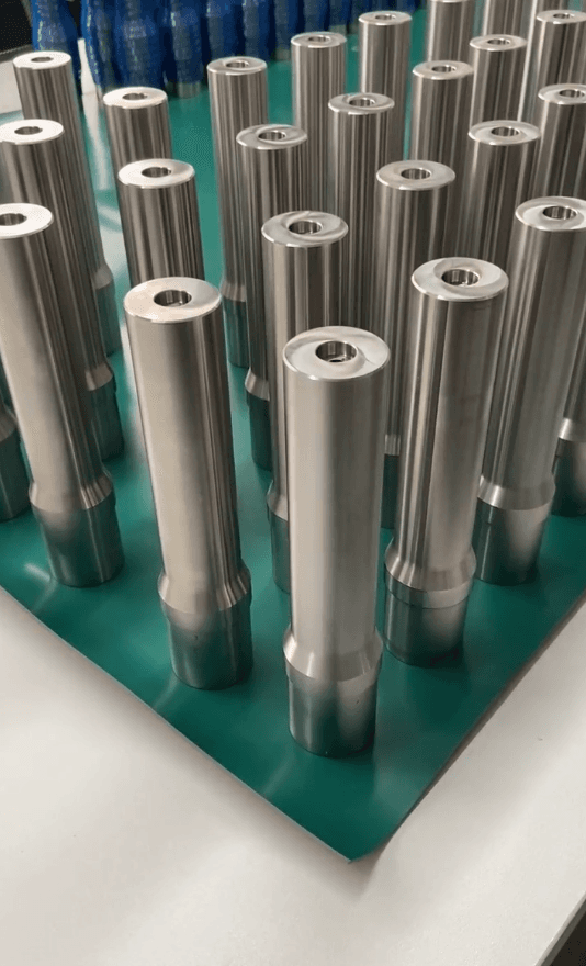 Vacuum Brazing of PDC to Stainless Steel Shafts for High-Performance Tools & Dies